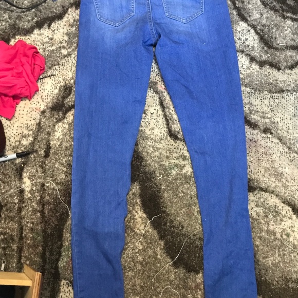 Preowned - Picture 3 of 4